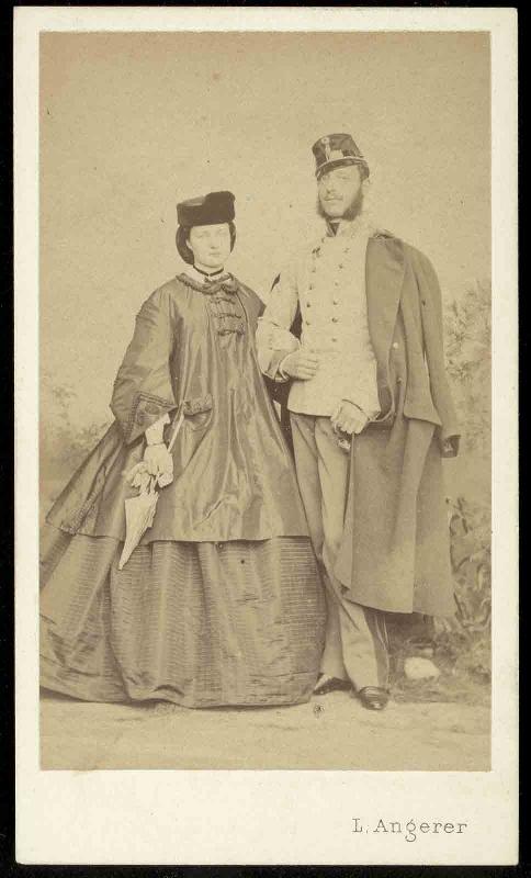 Portraits de Joseph Charles Louis de Habsbourg-Lorraine, archiduc d'Autriche et comte palatin de Hongrie (Presbourg (aujourd'hui Bratislava, Hongrie),1833 ; Fiume (aujourd'hui Rijeka, Istrie), 1905) et la princesse Clotilde de Saxe-Cobourg-Kohary (Neuilly-sur-Seine,1846 ; Alcsut, 1927), son épouse en 1864