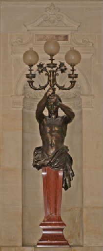 Torchère (éphèbe tenant des torches, mi-corps)