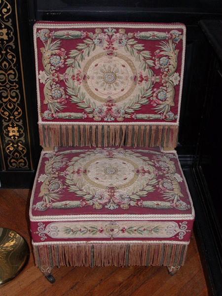 Chaises en bois, recouverte de tapisseries de Beauvais