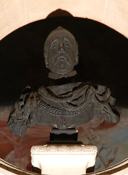 Buste en plâtre représentant Henri II