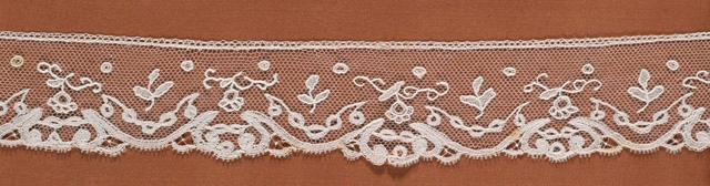 Pièce de dentelle blanche