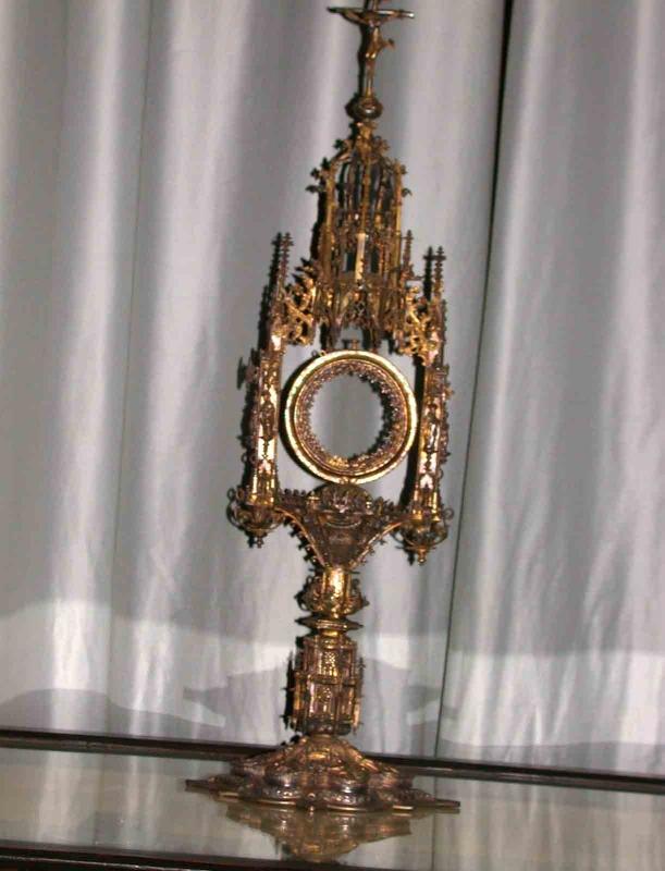 Ostensoir du XVe siècle aux armes de Bragance, provenant de la cathédrale de Braga au Portugal