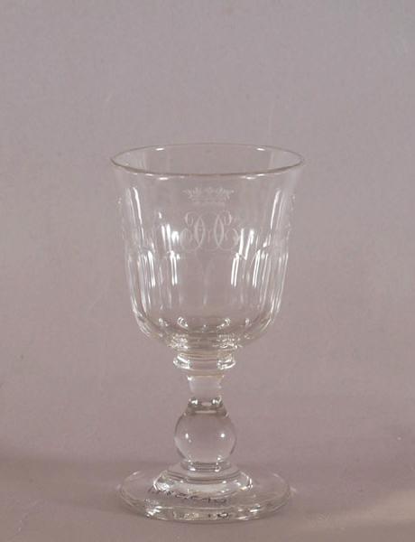 Ensemble de 7 verres à pied