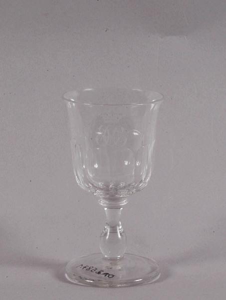 Ensemble de 12 verres à pied