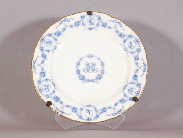 Assiette bleue en porcelaine dure de Minton, bleu clair