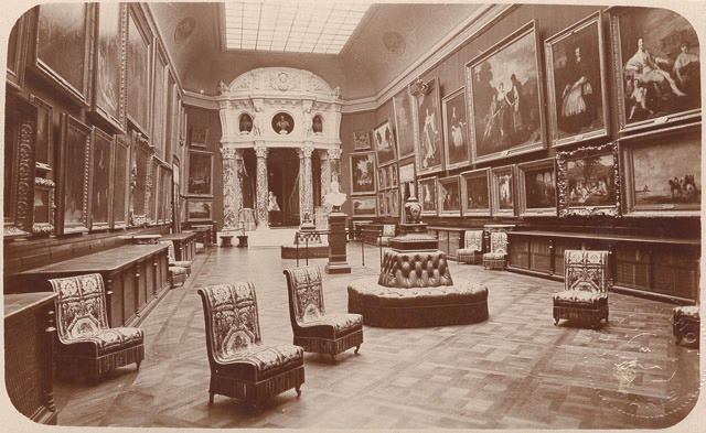 Vue de la galerie de peintures du château de Chantilly
