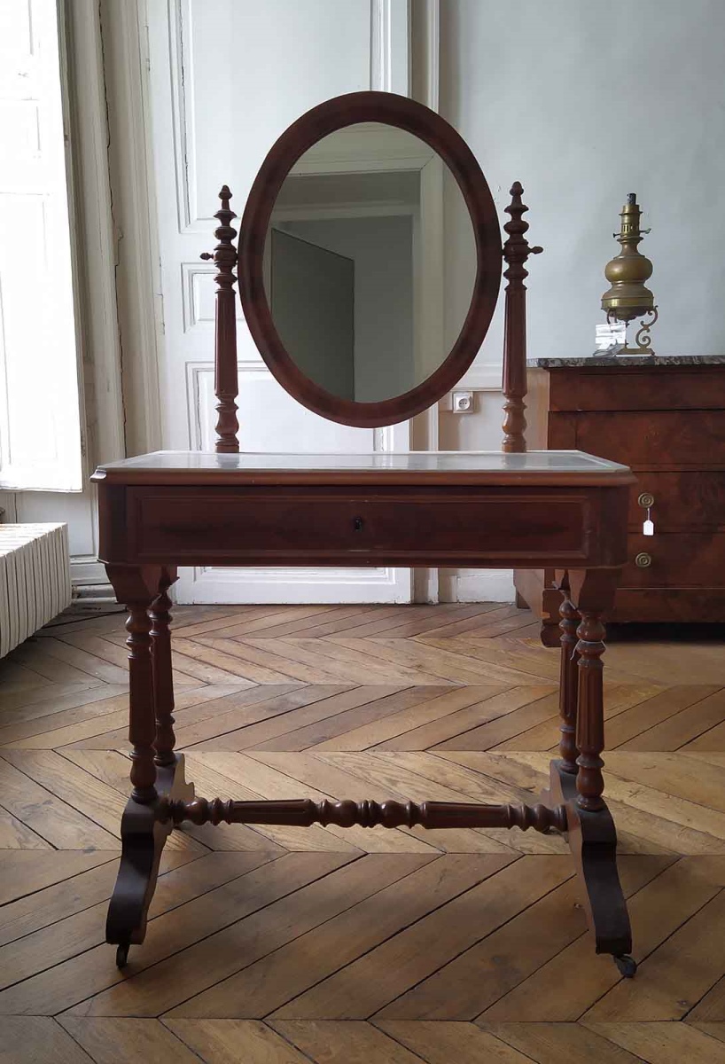 Table de toilette en acajou et miroir pivotant, recouverte de marbre blanc