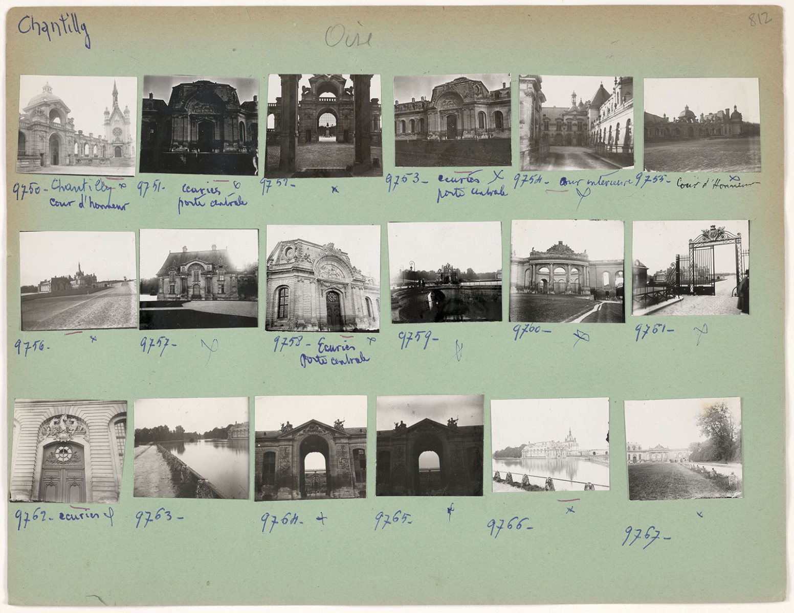 Photographies : planche au format planche-contact de 18 vues extérieures de Chantilly contrecollées sur carton vert