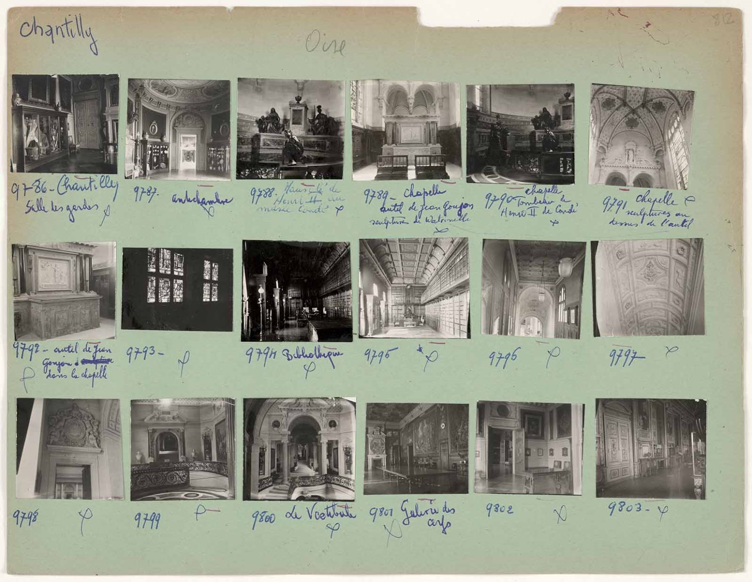 Photographies : planche au format planche-contact de 16 vues intérieures de Chantilly et de 2 du Louvre (9798 et 9803) contrecollées sur carton vert