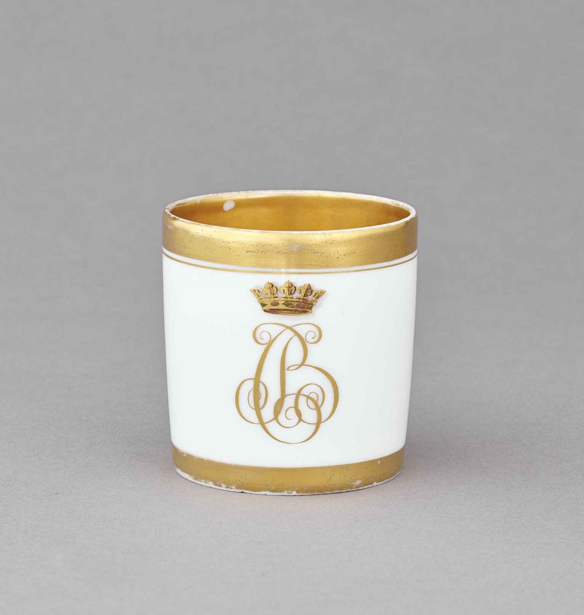 Tasse et sa soucoupe en porcelaine de Paris au chiffre Bourbon-Condé BC doré et couronné