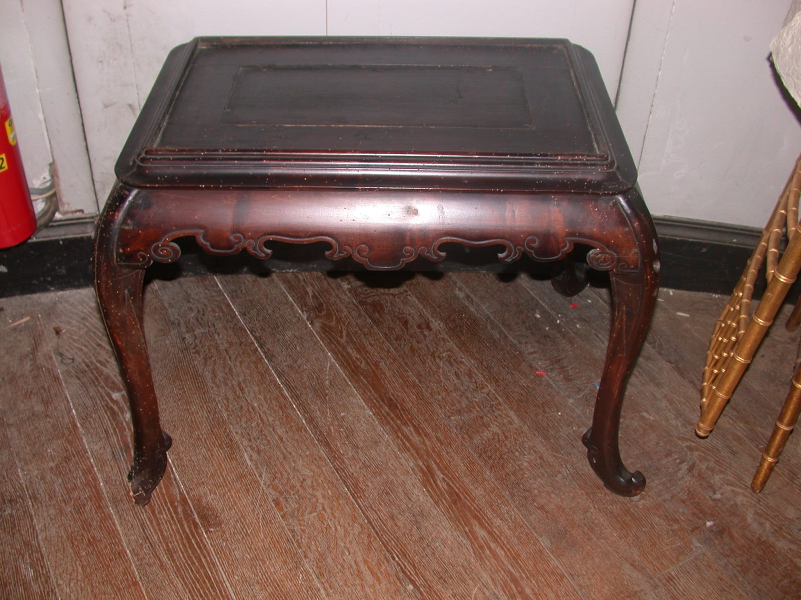 Tablette en bois noir de style chinois