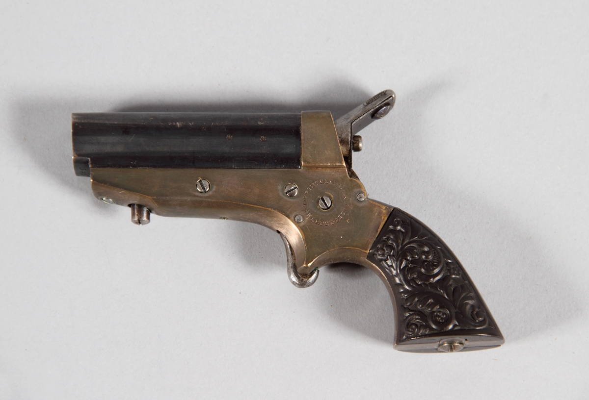 Petit revolver à 4 coups