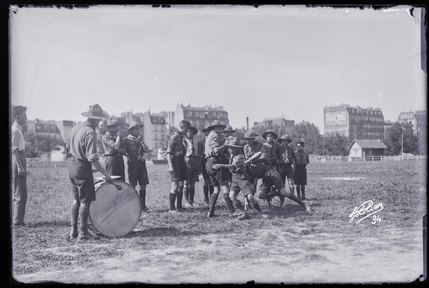 Groupe de scouts arméniens (titre factice)