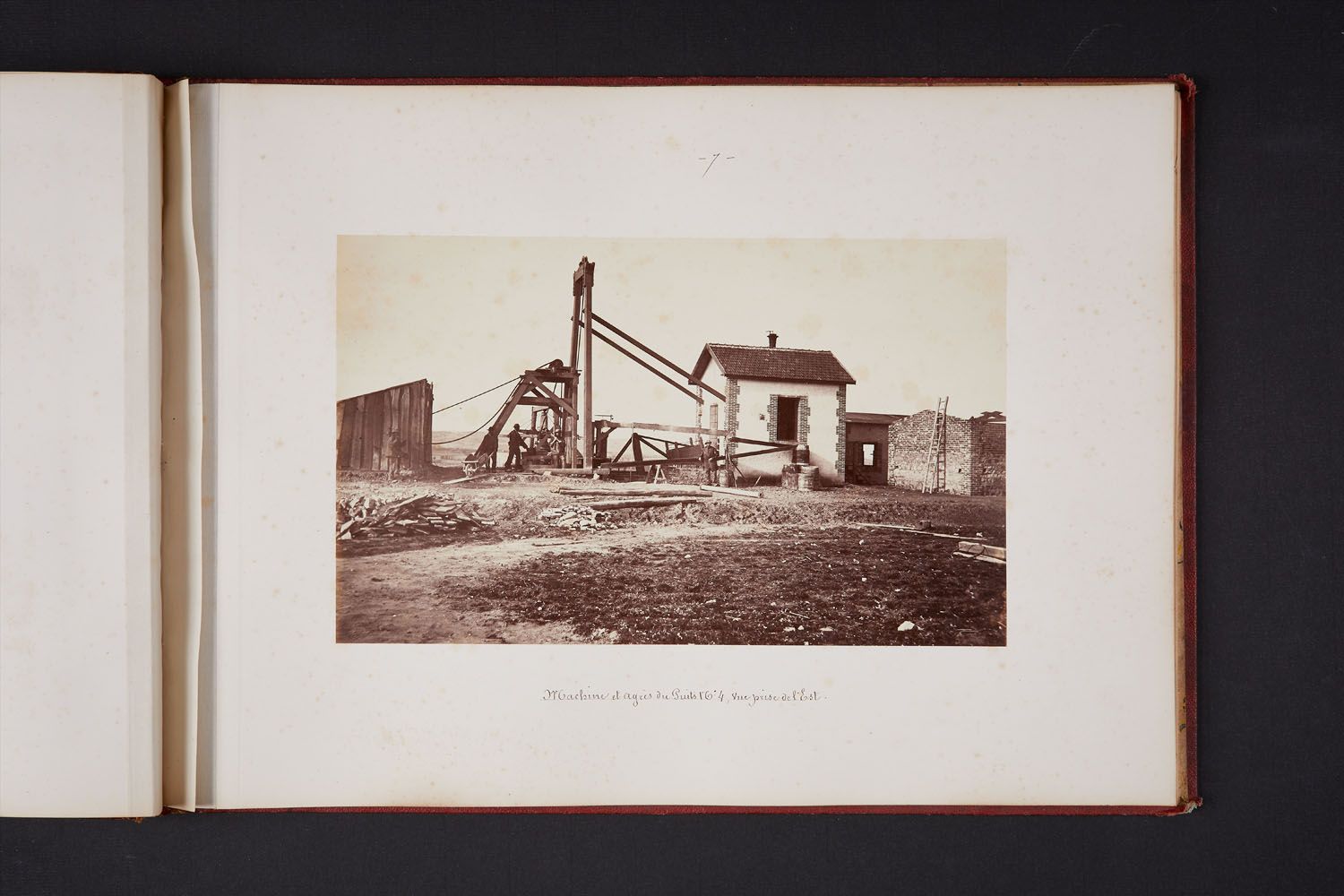 “Machine et agies du Puits”