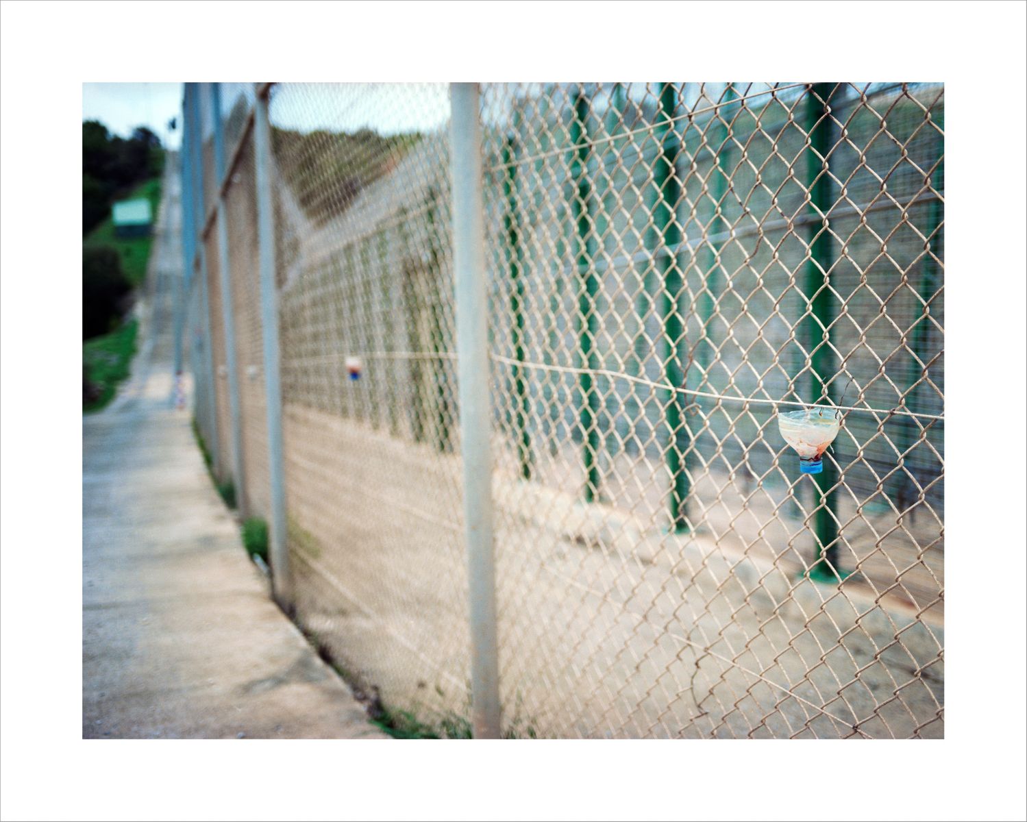 Je suis pas mort, je suis là (titre de la série)) ; La Valla I - Abreuvoirs. Aguadu, Melilla, Espagne, 2008