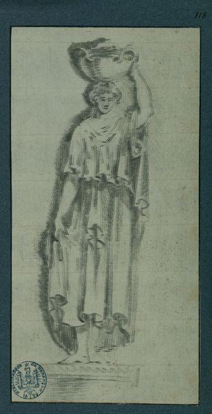 Personnage portant un panier sur sa tête