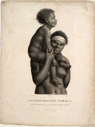 Jeune femme de la tribu des Bou-rou-bé-ron-Gal avec son enfant sur les épaules