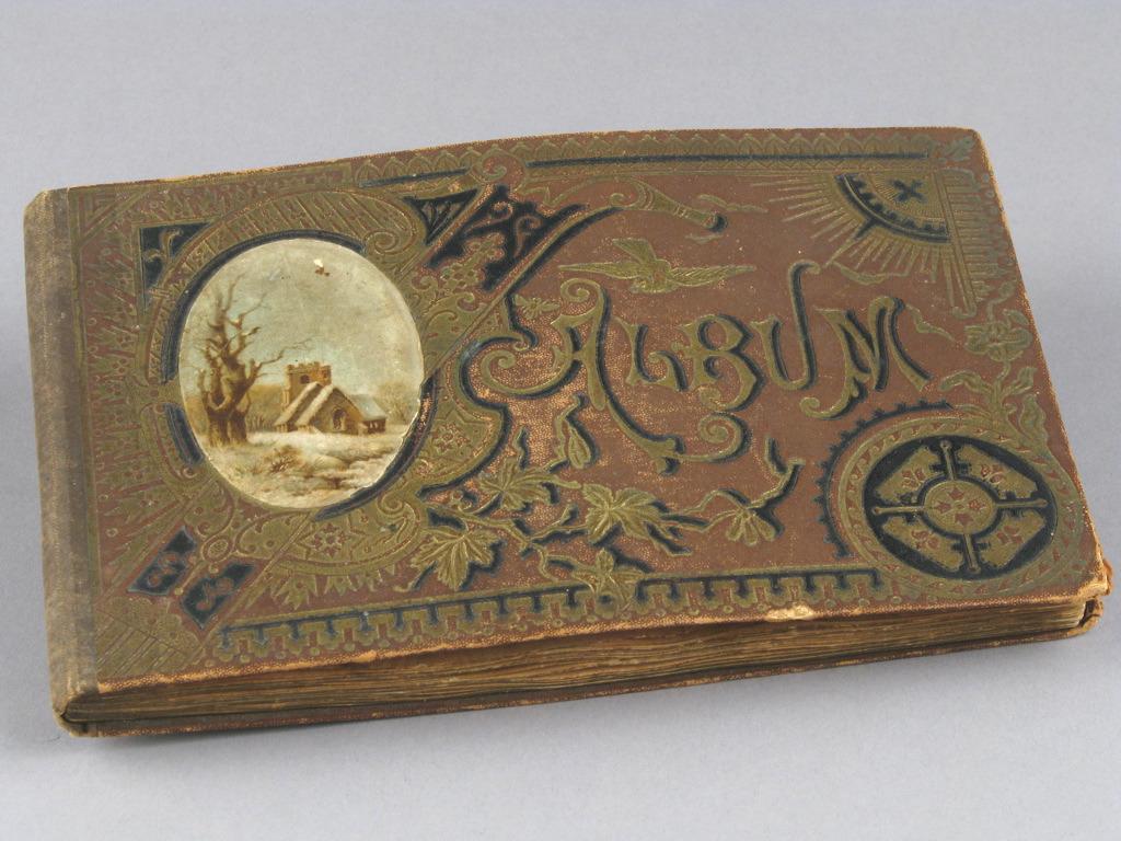 ALBUM (titre inscrit)