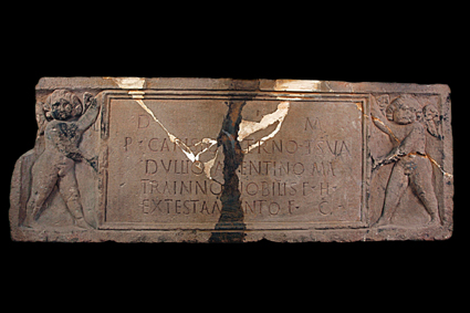 Plaque de mausolée