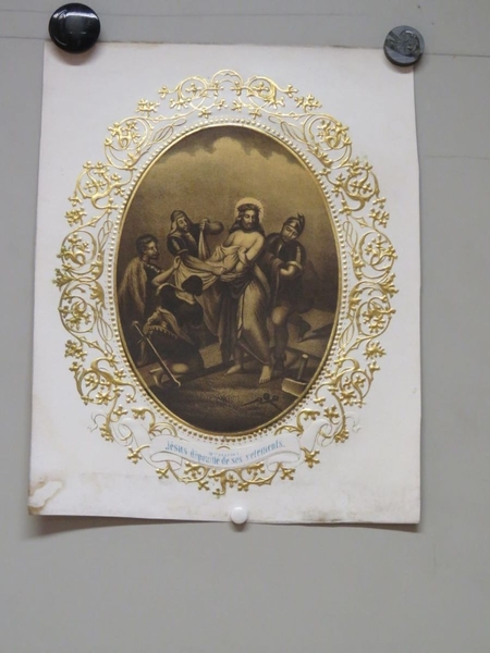 10eme Station. Jésus dépouillé de ses vêtements. (titre inscrit, français)