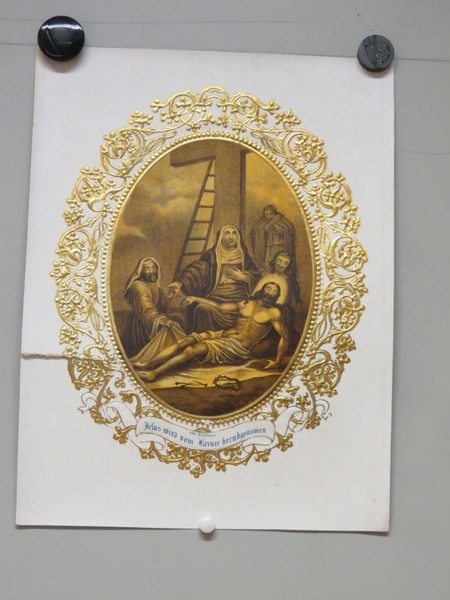 XIII. Station. Jesus wird vom Kreuze herubgenomen (titre inscrit, allemand)