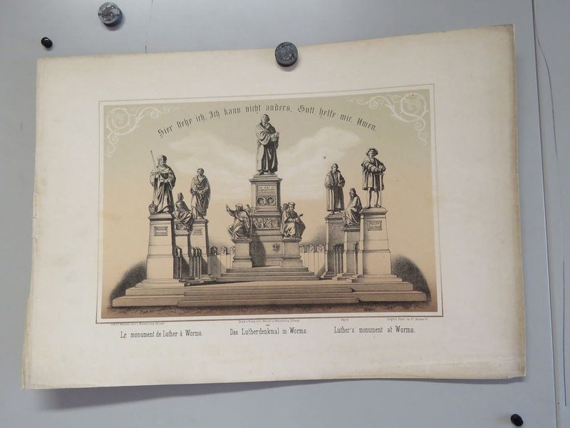 Le monument de Luther à Worms. (titre inscrit, français, allemand, anglais)