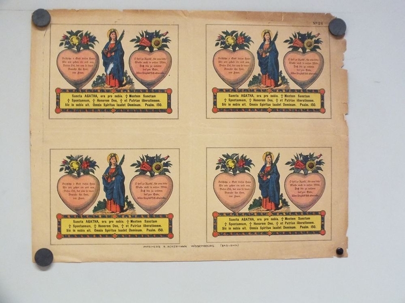 Sancta AGATHA. (titre inscrit, latin) ; Sainte Agathe (titre traduit)