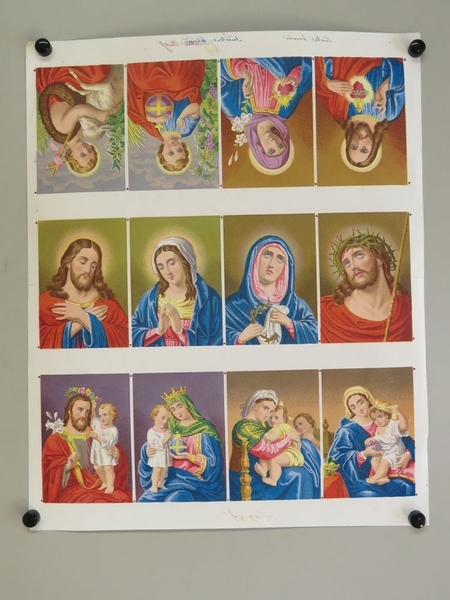 12 images réligieuses dont Jésus, Marie, Saint Jean-Baptiste. (titre factice)
