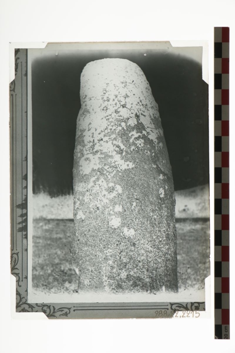 Menhir de Pierre Longue (titre factice)