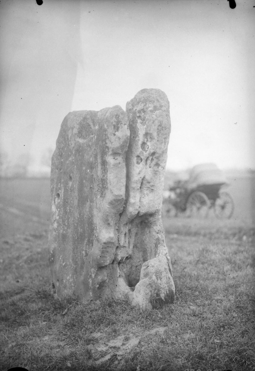 "Pierre sanglante" (titre factice)