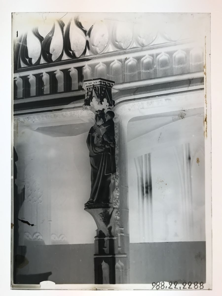Vierge à l'oiseau, Riom (titre factice)