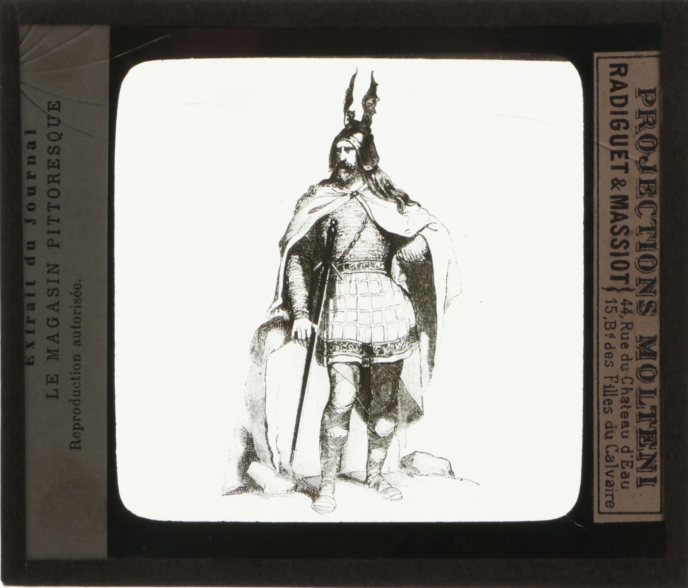 Costume d'un chef gaulois avant la domination romaine (titre inscrit)