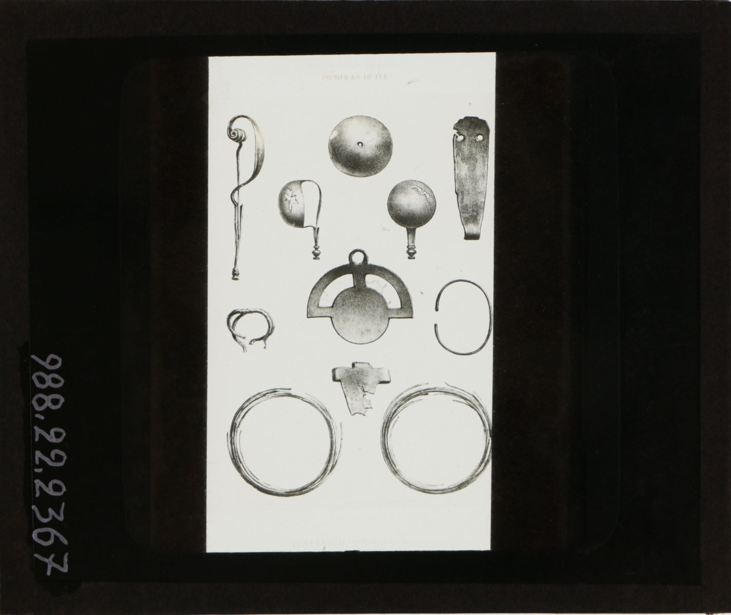 Fibules pendeloques et bracelets en bronze Tumulus d'Amondam (Doubs) (titre inscrit)