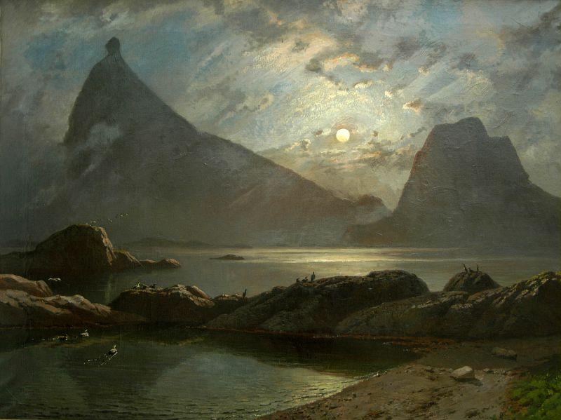 Soleil de minuit sur l'île d'Hestam