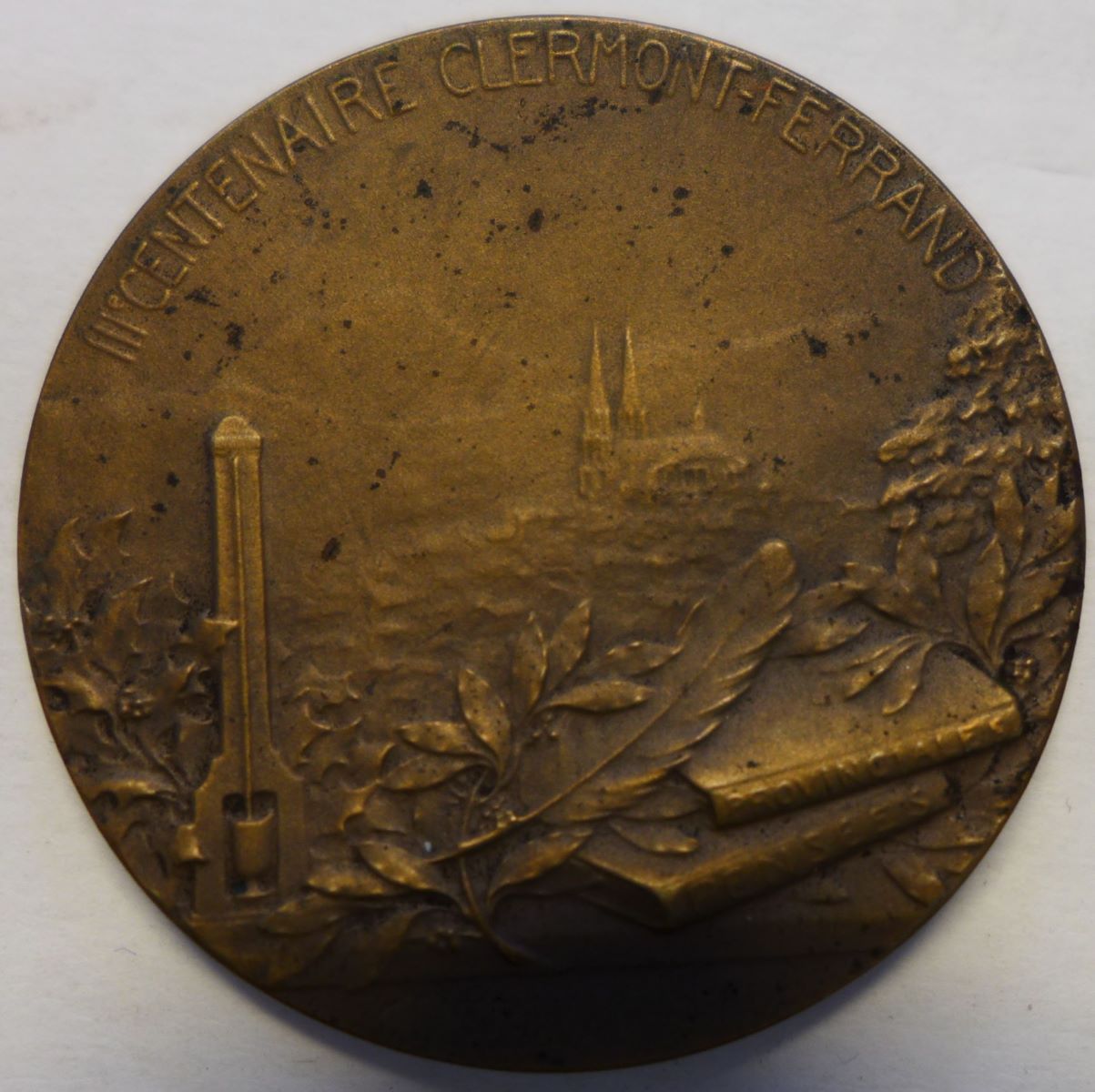 Ensemble composé d'une médaille, de deux matrices et d'un coin de Blaise Pascal frappé à l'occasion du tricentenaire de Blaise Pascal, célébré à Clermont-Ferrand le 8 juillet 1923, deux matrices et un coin (revers)