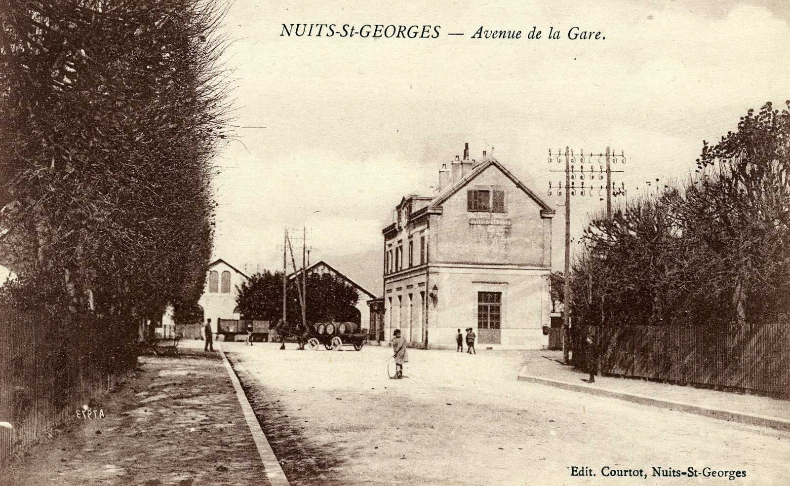 NUITS-St-GEORGES - Avenue de la Gare. (titre inscrit)