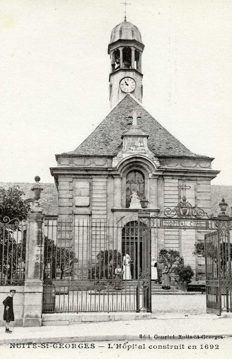 NUITS-St-GEORGES - L'Hôpital construit en 1692 (titre inscrit)