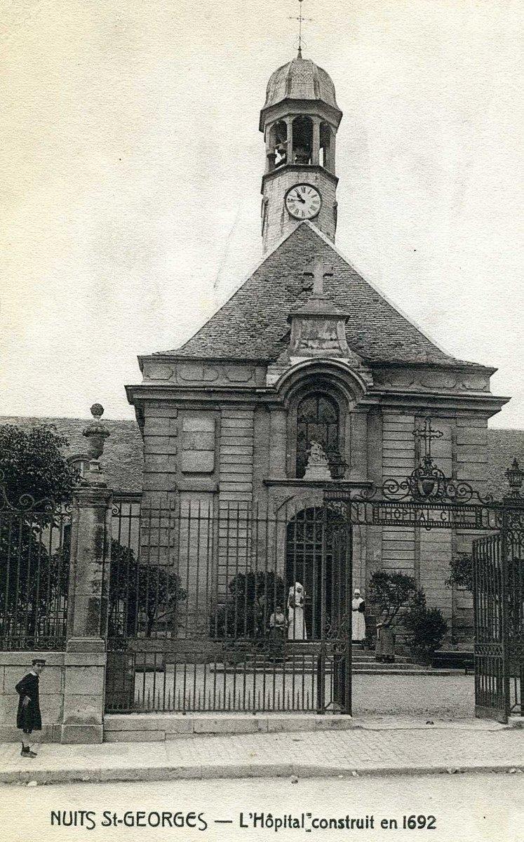 NUITS-St-GEORGES - L'Hôpital construit en 1692 (titre inscrit)