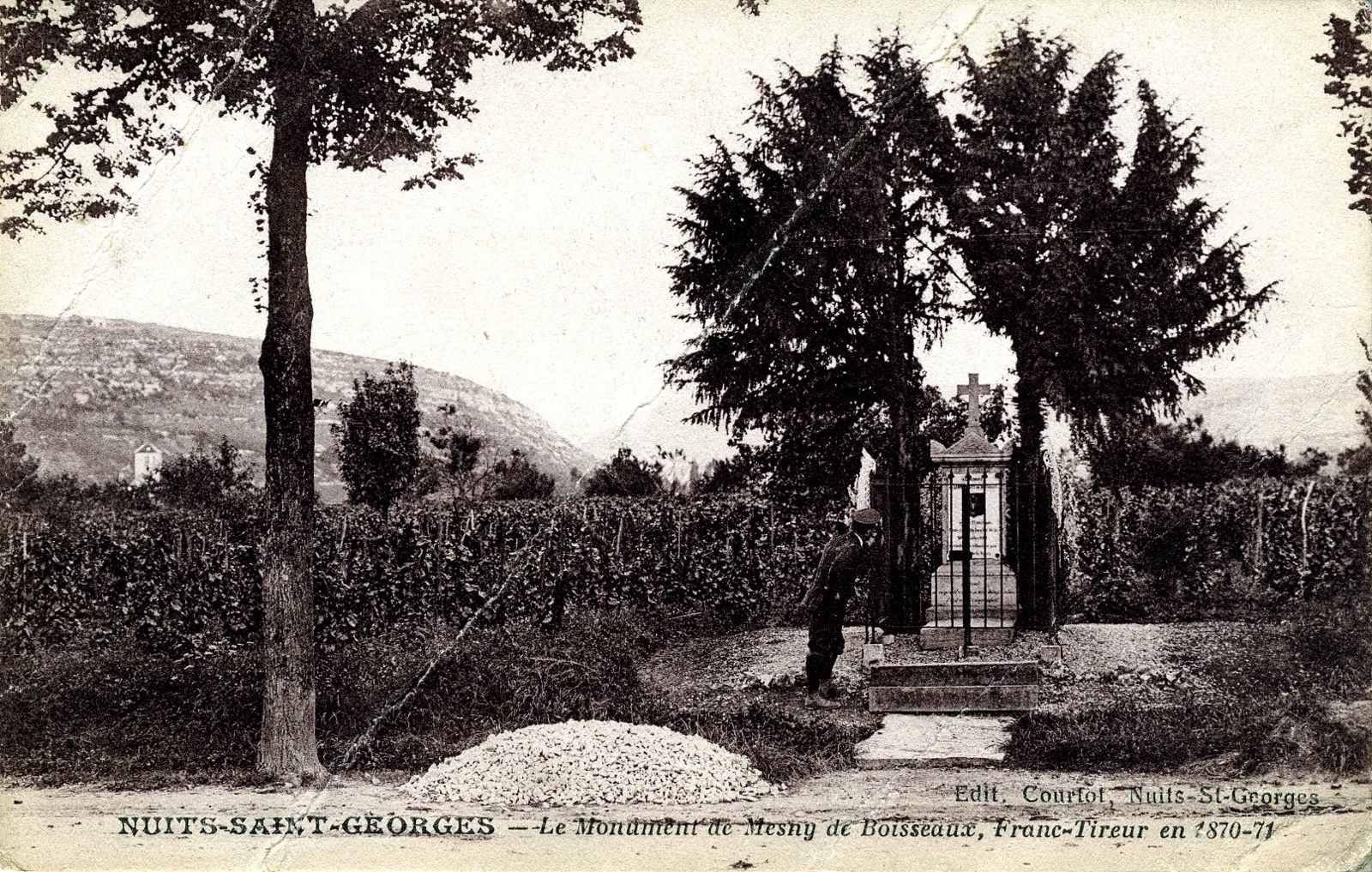 NUITS-SAINT-GEORGES - Monument Mesny de Boisseaux (titre inscrit)