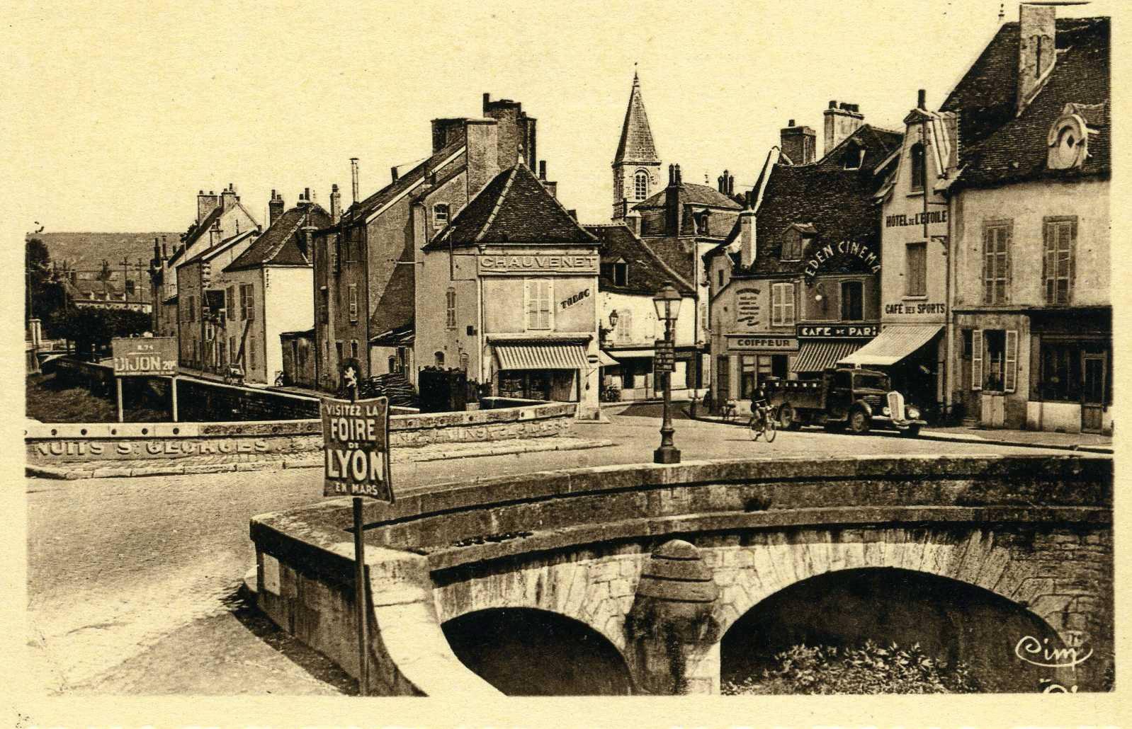 NUITS-SAINT-GEORGES (Côte-d'Or) - Place du Pont (titre inscrit)