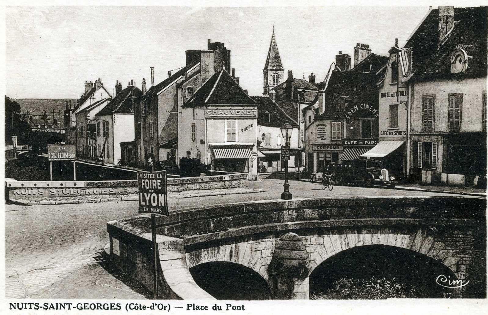 NUITS-SAINT-GEORGES (Côte-d'Or) - Place du Pont (titre inscrit)
