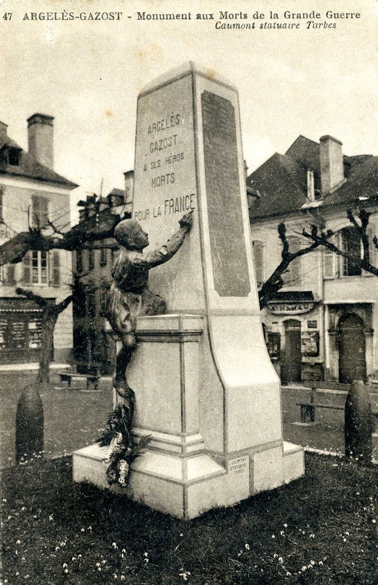 47 ARGELÈS-GAZOST - Monument aux Morts de la Grande Guerre / Caumont statuaire Tarbes (titre inscrit)