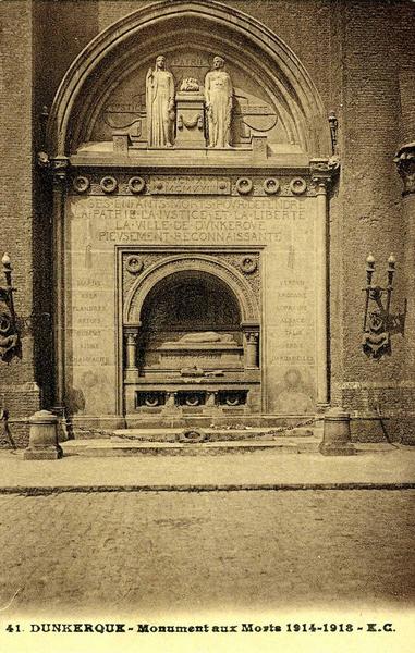 41. DUNKERQUE - Monument aux Morts 1914 -1918 - E.C (titre inscrit)