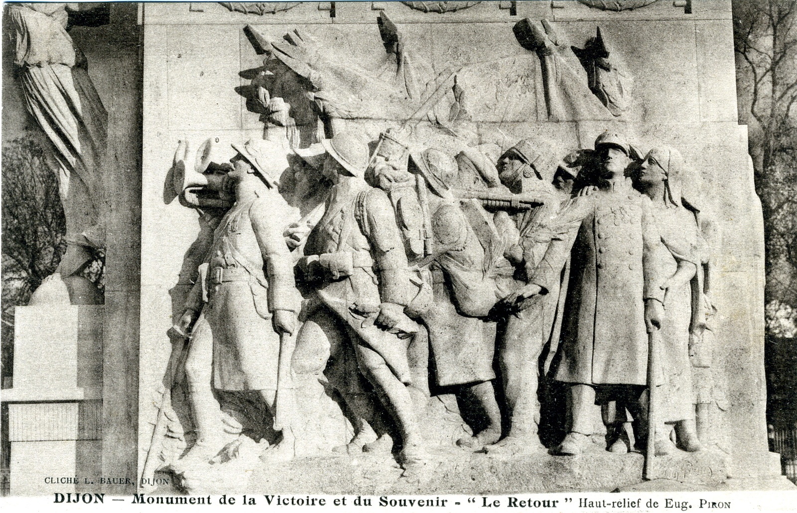 DIJON - Monument de la Victoire et du Souvenir - 'Le Retour 'Haut-relief de Eug. PIRON (titre inscrit)