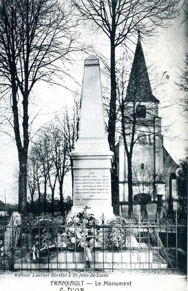 FRANXAULT- Le Monument (titre inscrit)
