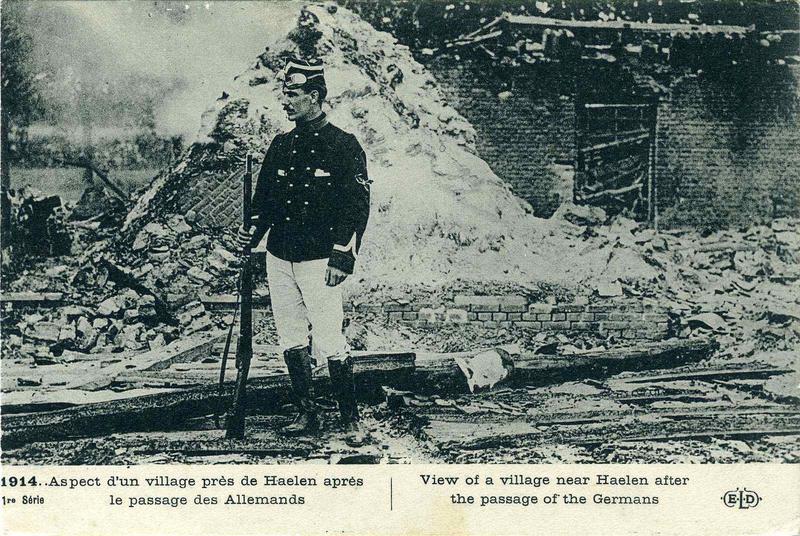 1914. . Aspect d'un village près de Haelen après / le passage des Allemands - View of a village near Haelen after / the passage of the Germans (titre inscrit, anglais)