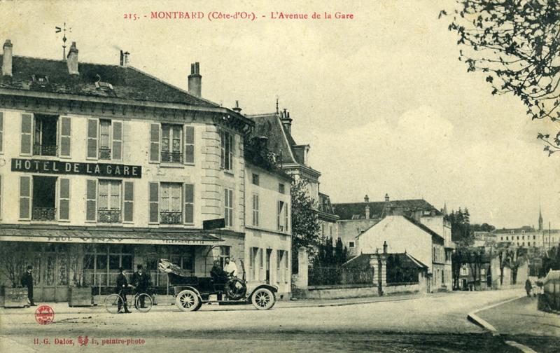 215. - MONTBARD (Côte-d'Or). - L'Avenue de la Gare (titre inscrit)