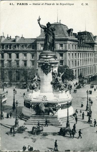 41 PARIS - Statue et Place de la République (titre inscrit)