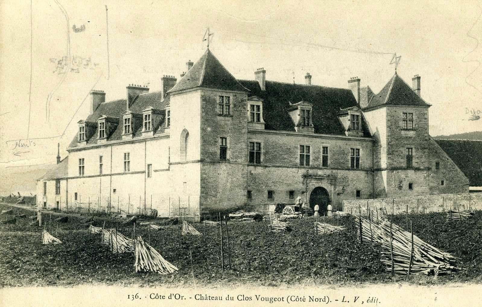 136 - Côte-d'Or - Château du Clos de Vougeot (Côté Nord). (titre inscrit)