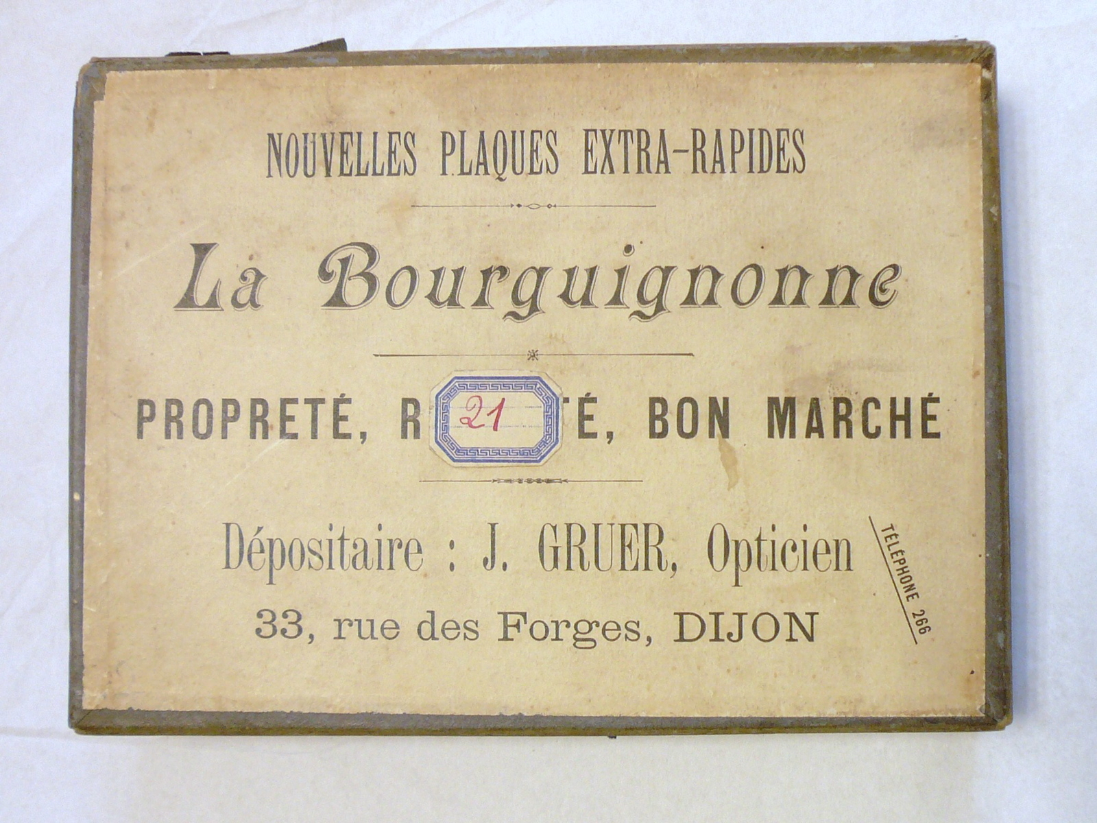 Boîte de plaques photographiques : La Bourguignonne